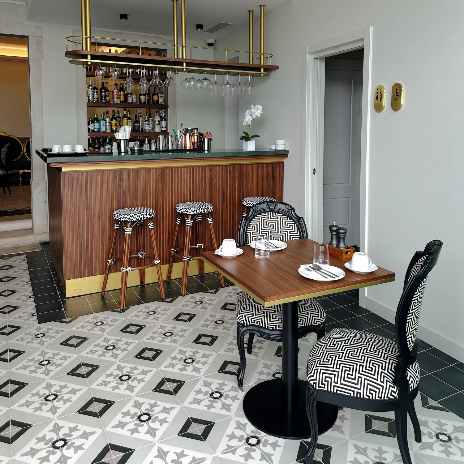 INTERIOR DESIGN PROJECT